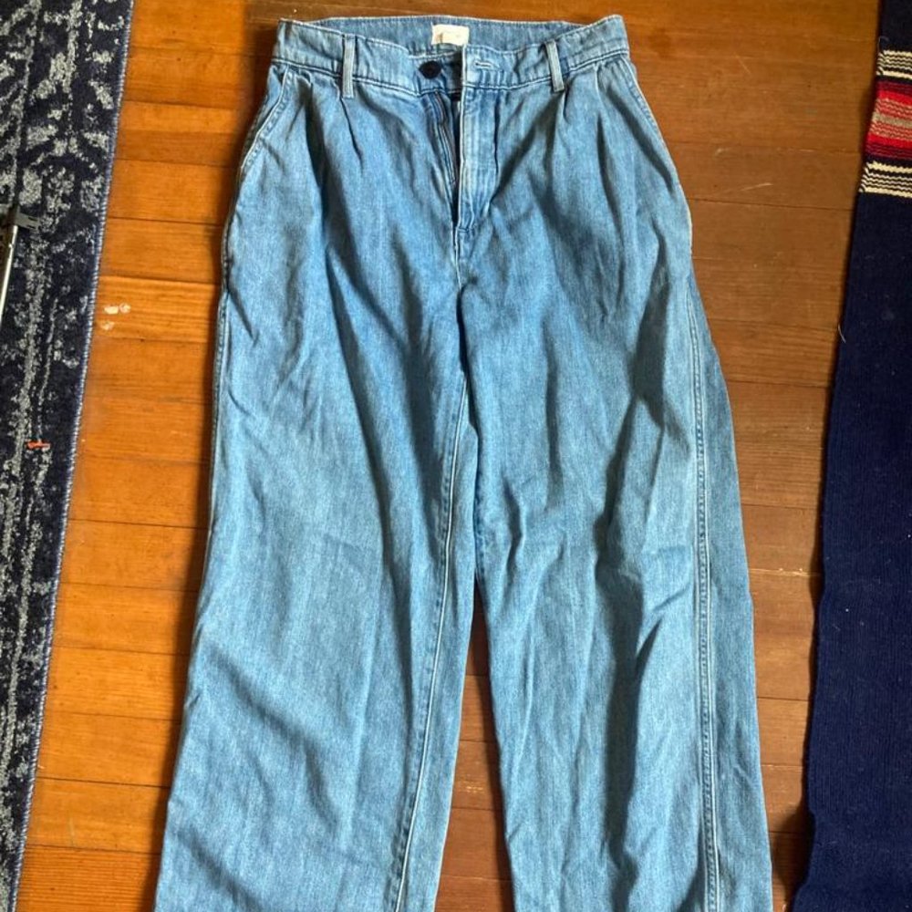 Wilfred Free Loose Fit High Rise Jeans
